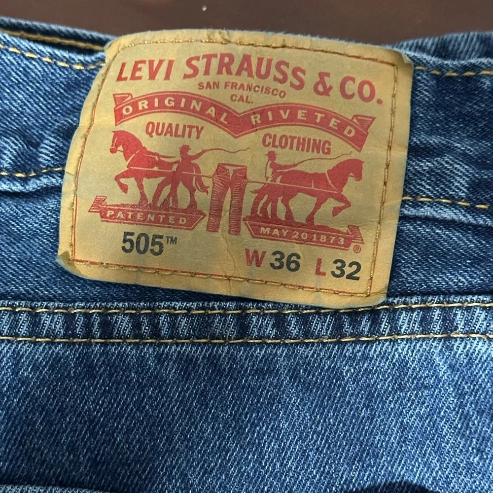 Levi’s 505‎ men’s size 36/32 straight leg denim jeans